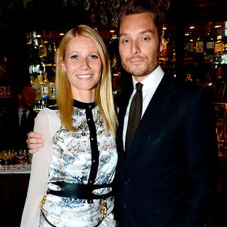 gwyneth paltrow and seb bishop in bar