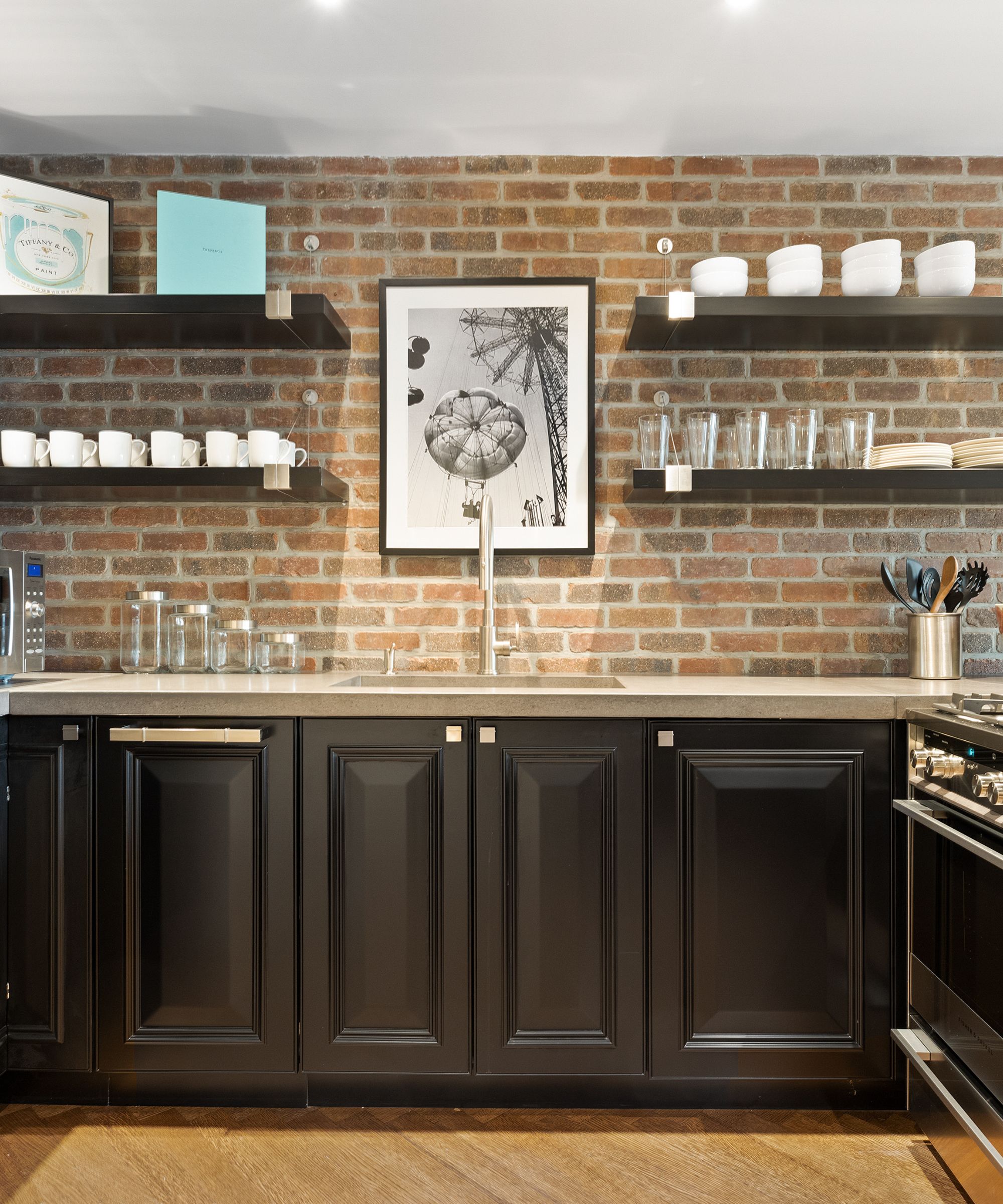 Breakfast at Tiffany's kitchenette