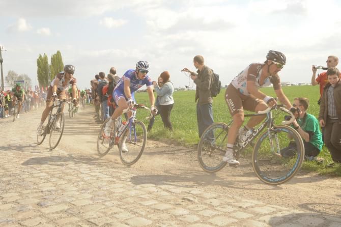 S&eacute;bastien Turgot (Ag2r) leads Arnaud D&eacute;mare