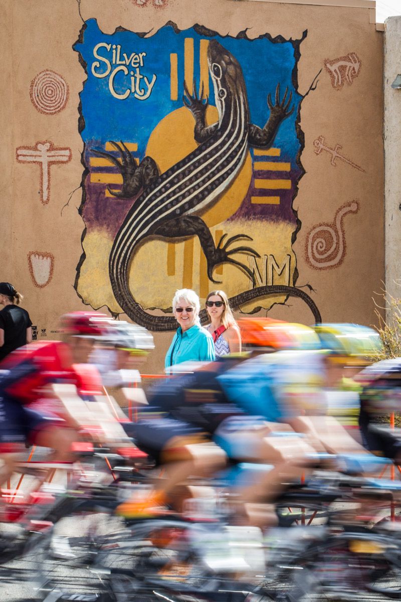 Big time racing in downtown Silver City.