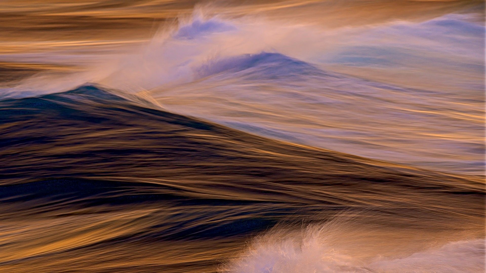Why Pen Densham photographs waves at dusk on a 400mm lens at f/40