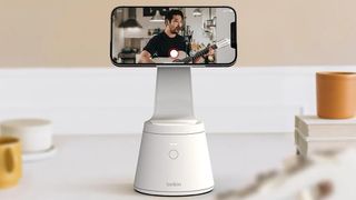 magnetic mount with face tracking