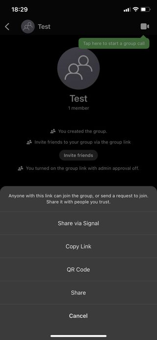 A screenshot of Signal offering four different ways to share a group-chat invitation.