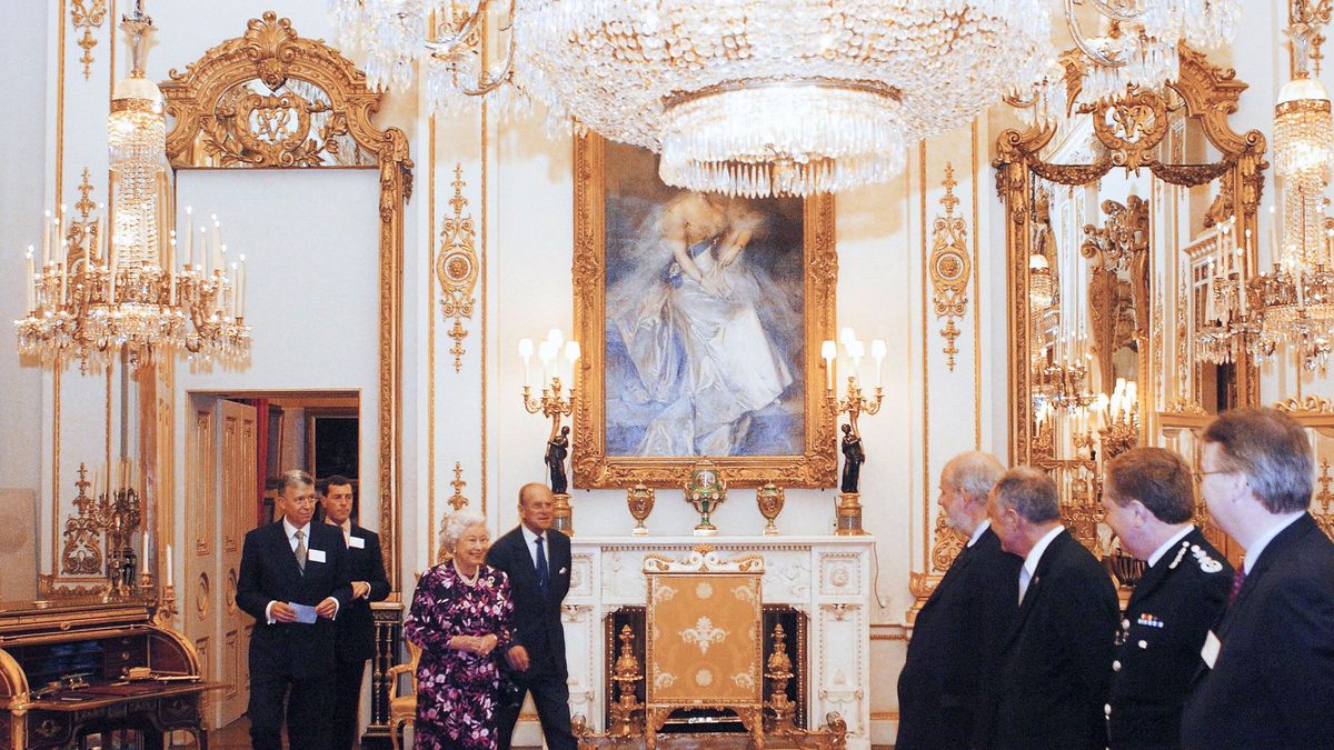 Hidden Door in the Buckingham Palace White Drawing Room Marie Claire