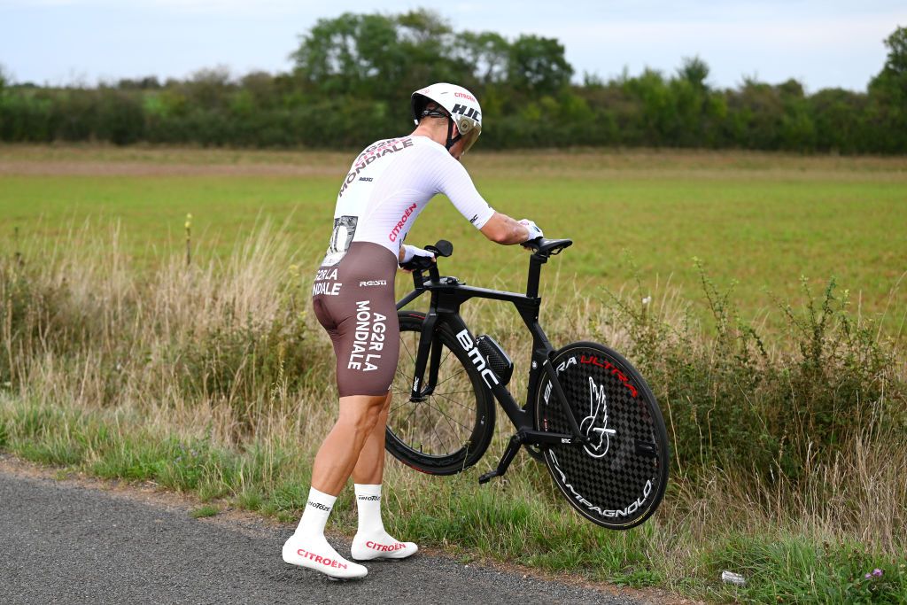 VIVONNE FRANCE AUGUST 25 Marc Sarreau of France and Ag2R Citren Team whsuffers a mechanical problem during the 36th Tour Poitou Charentes en Nouvelle Aquitaine 2022 Stage 3b a 183km Individual Time Trial stage from Smarves to Vivonne TPC2022 on August 25 2022 in Vivonne France Photo by Dario BelingheriGetty Images