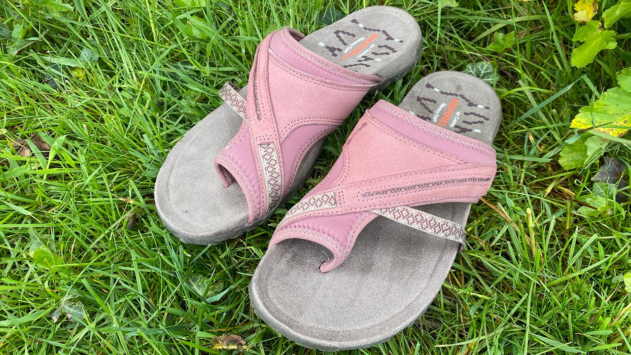Best flip flops for walking 2023 Stroll into summer T3