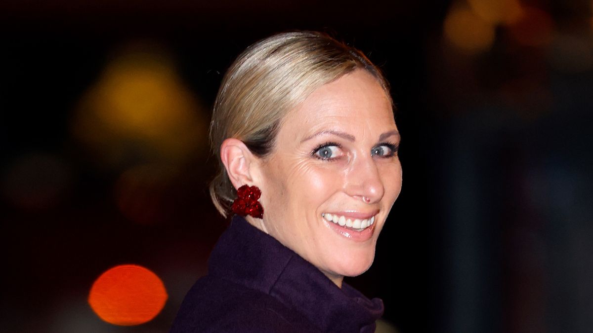 Zara Tindall incarne l'élégance dans une robe longue en dentelle noire brodée