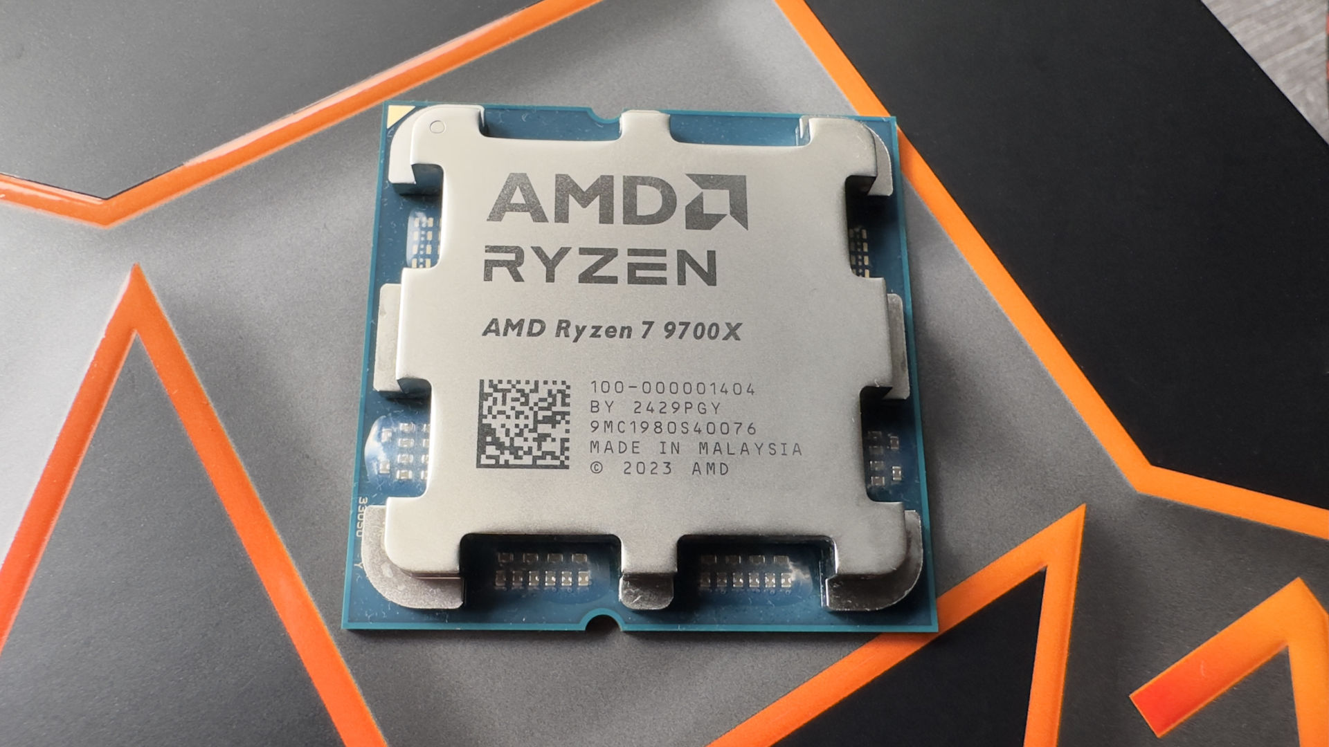 Unsurprisingly, the AMD Ryzen 5 9600X and Ryzen 7 9700X don't seem to be selling very well right now