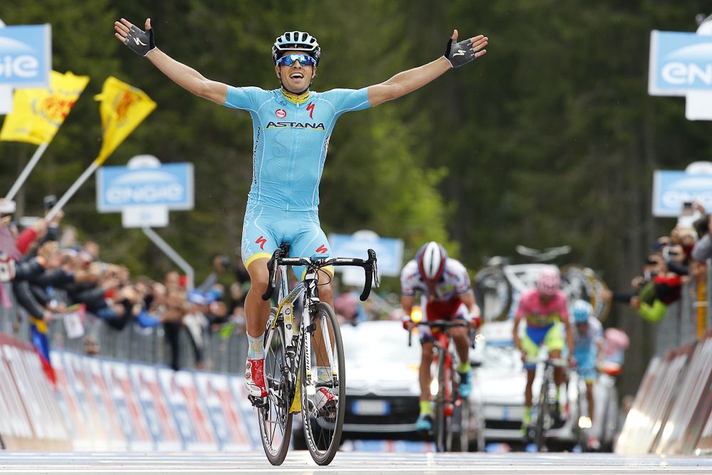 Mikel Landa (Astana) celebrates as he crosses the finish line to win the 15th stage of the 98th Giro d'Italia.