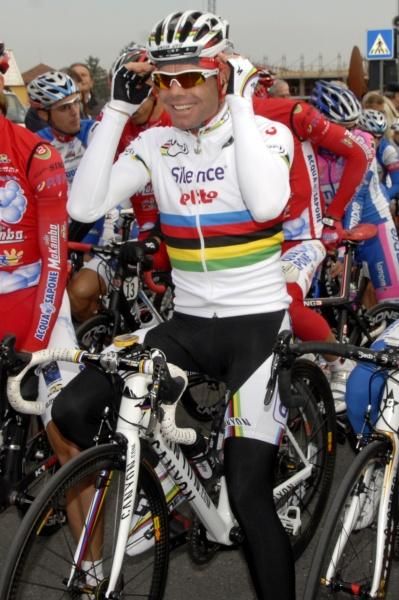 Aussie Cadel Evans (Silence-Lotto) adjusts his helmet.