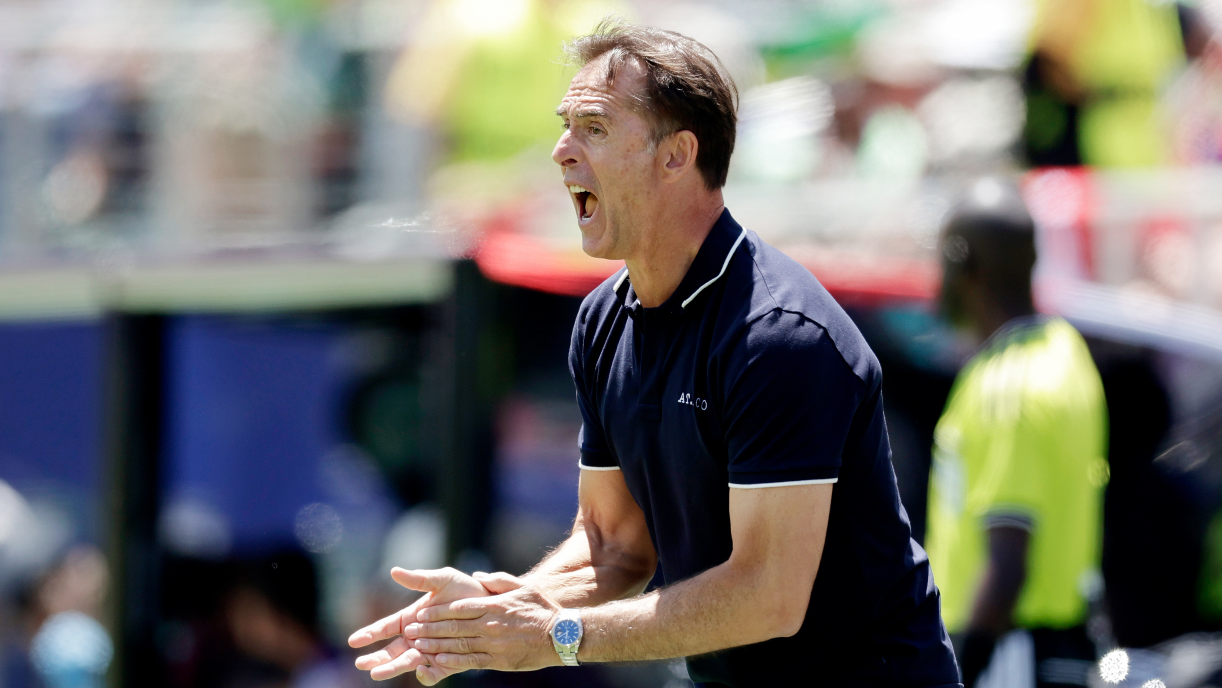 Qatar manager Julen Lopetegui reacts during the World Cup clash vs Switzerland