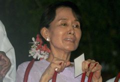 Aung San Suu Kyi - World News - Marie Claire 