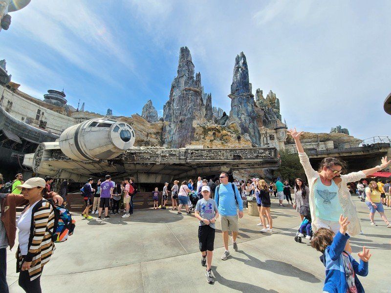 Galaxy S20 Millenium Falcon Ultrawide Sample