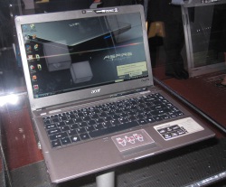 Hands-On With Acer Aspire Timeline T4810 | Laptop Mag