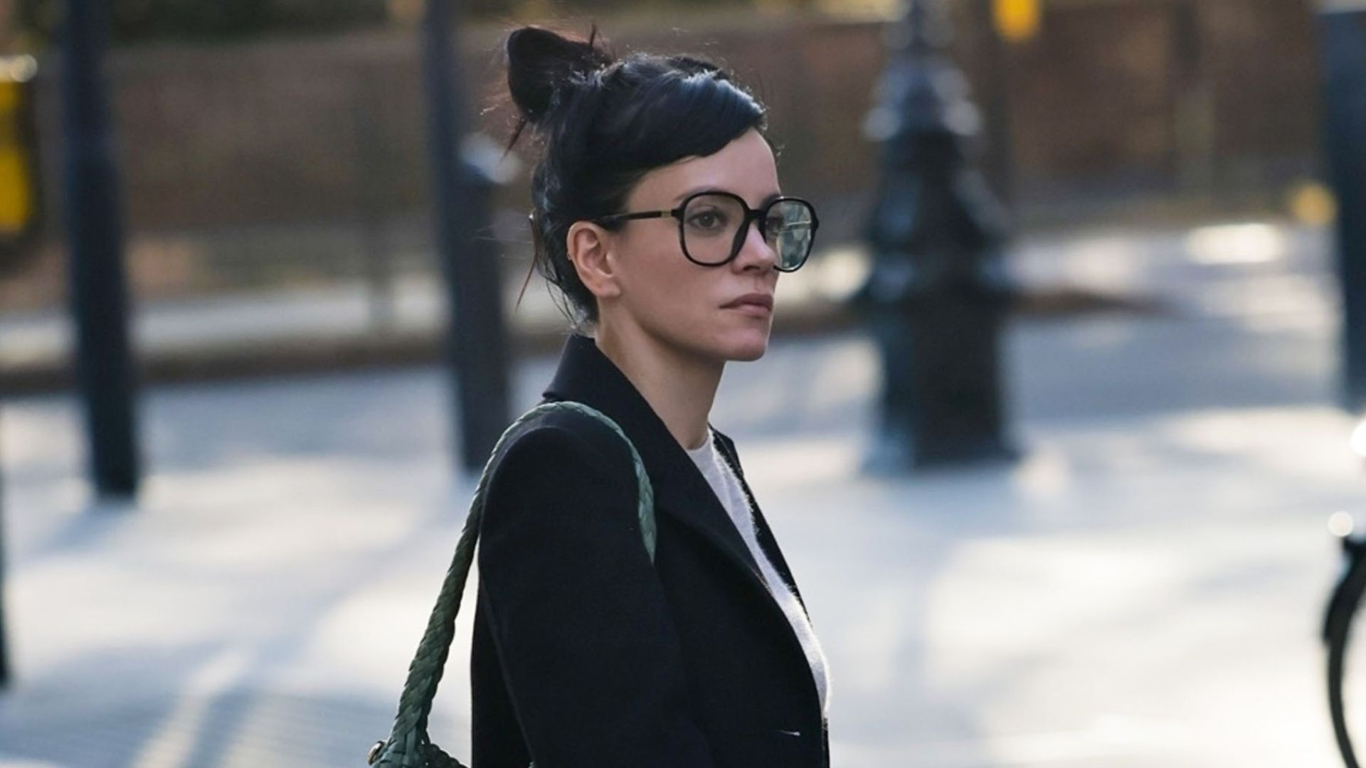 Lily Allen in London carrying a Dune bag 