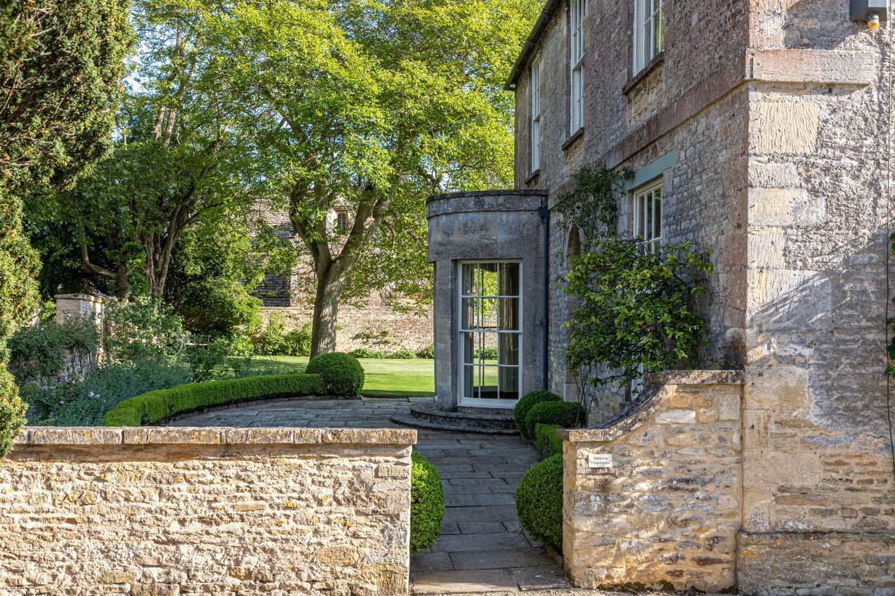 Bampton in Oxfordshire - the village where Downton Abbey was filmed