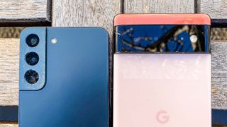 Samsung Galaxy S22 vs. Google Pixel 6