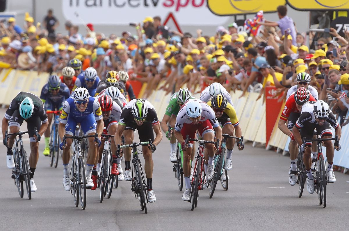 The stage 7 sprint saw Michael Matthews (Team Sunweb) finish third