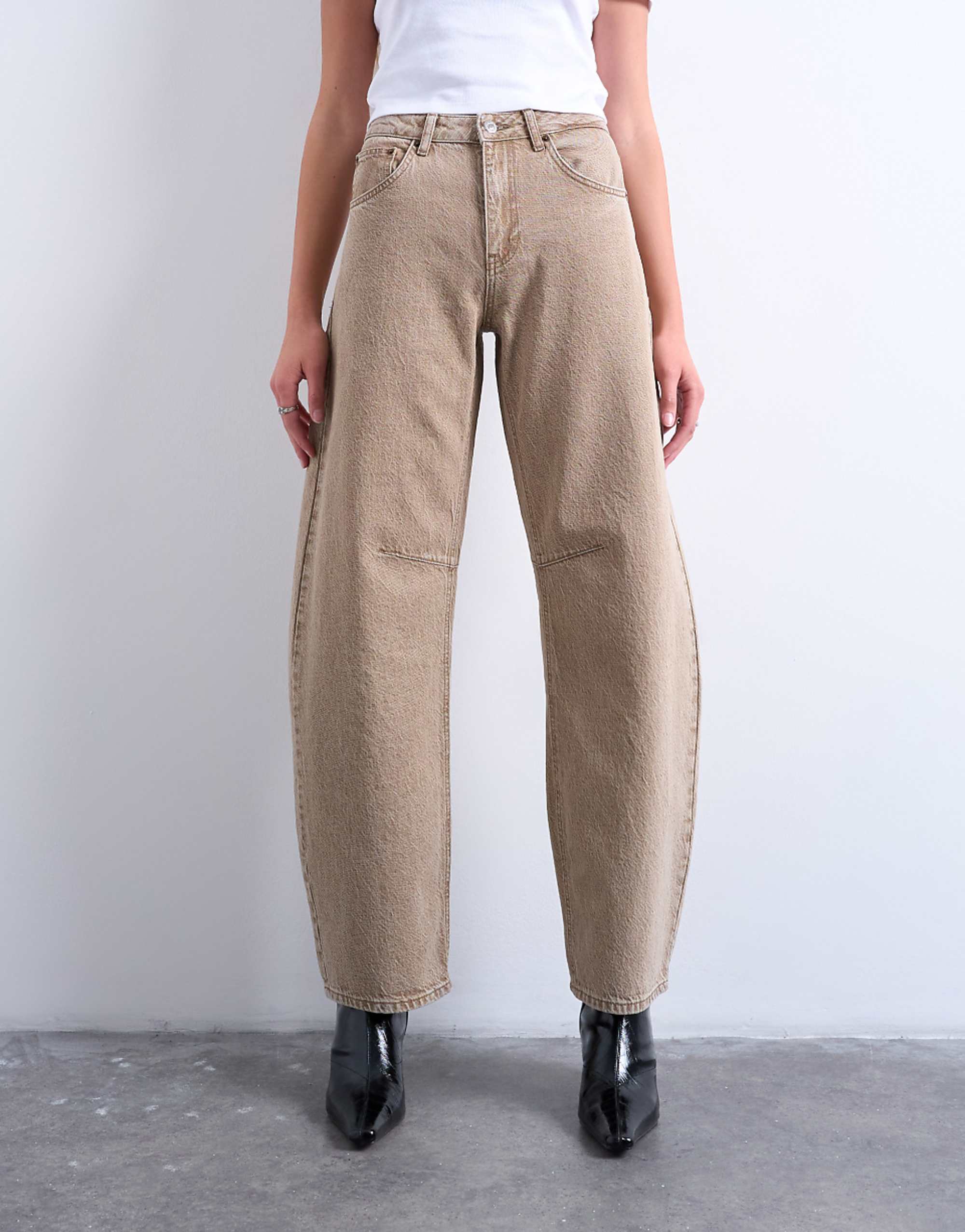 Topshop Barrel High Rise Jeans in Washed Beige