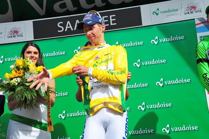 Rui Costa (Lampre-Merida) tries on the well-deserved winner's jersey