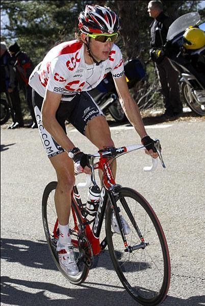 Fr&auml;nk Schleck (Team CSC) with some fashionable sunglasses is out of the saddle and storming up the Ventoux. He ended the day in fifth.