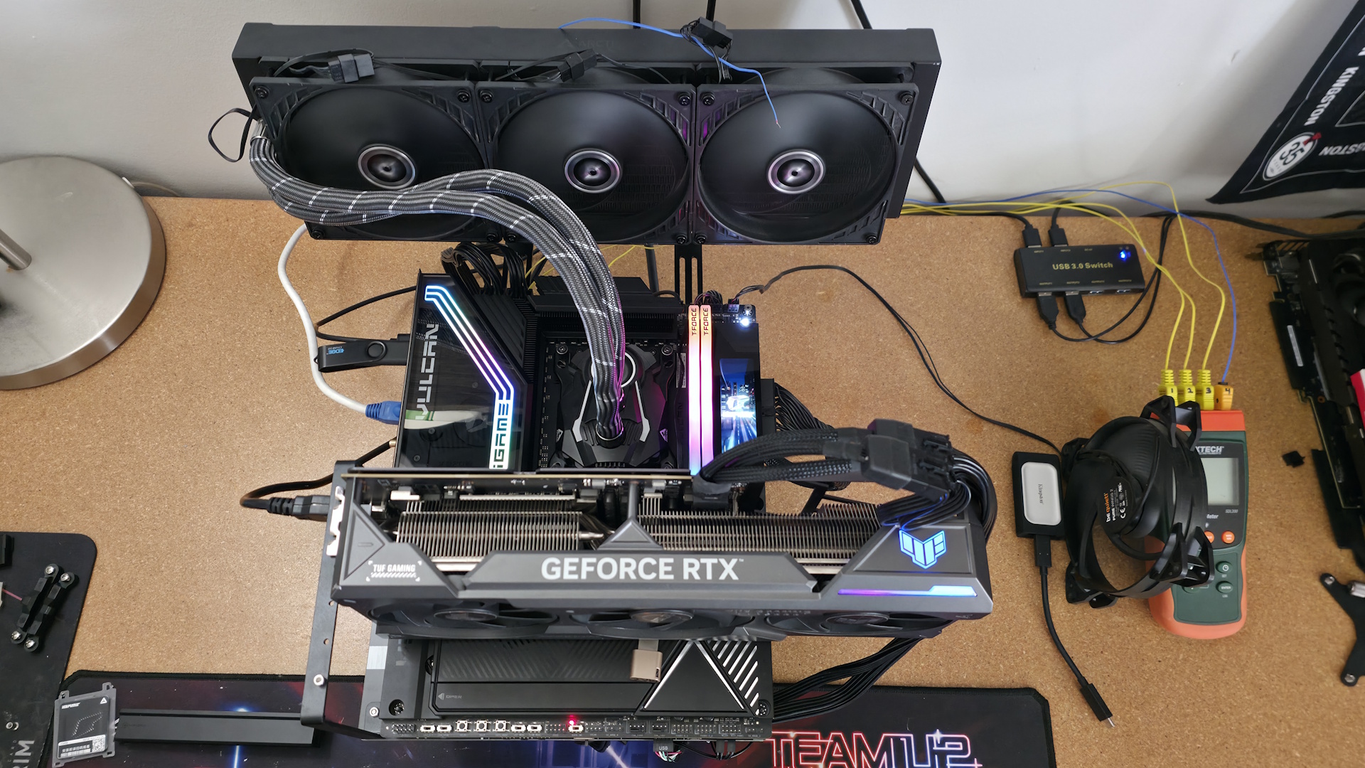 Colorful iGame X870E Vulcan OC
