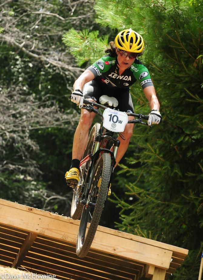 Mary McConneloug (Kenda NoTubes) riding brilliantly on lap one