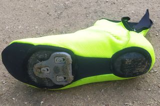 Image shows the underneath of the Gorewear Shield Thermo overshoes