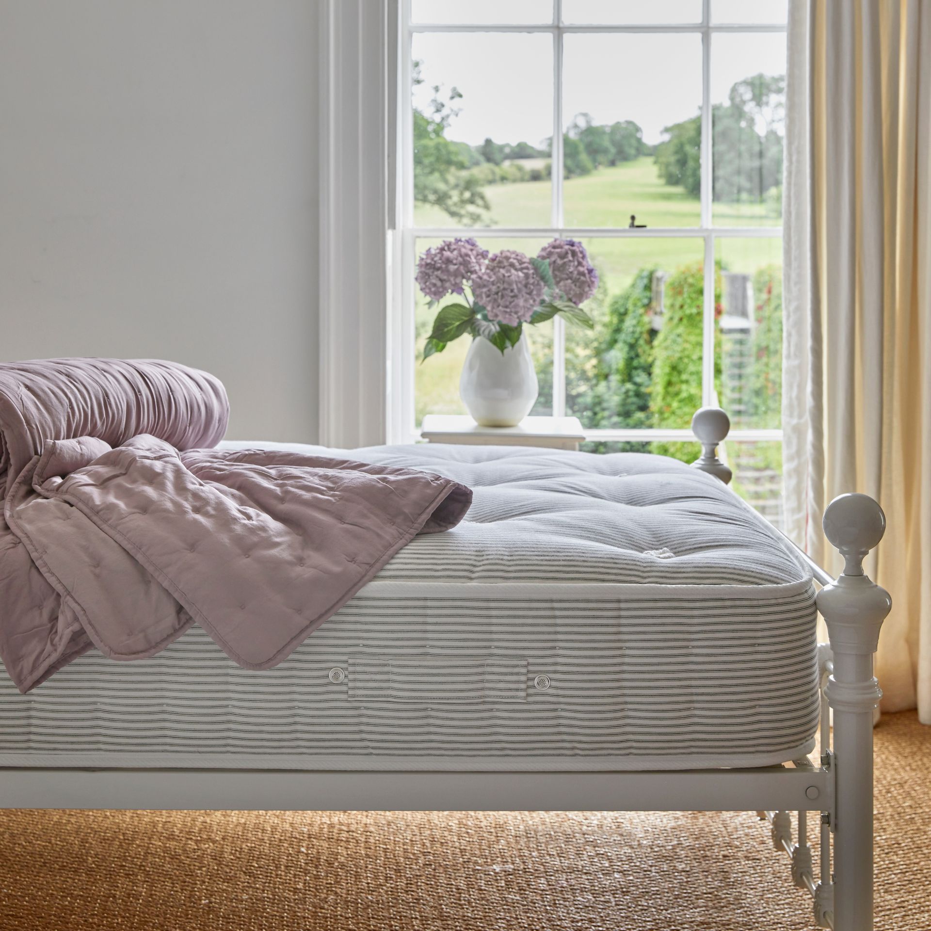 How To Clean A Mattress To Keep It Look And Smelling Like New | Ideal Home