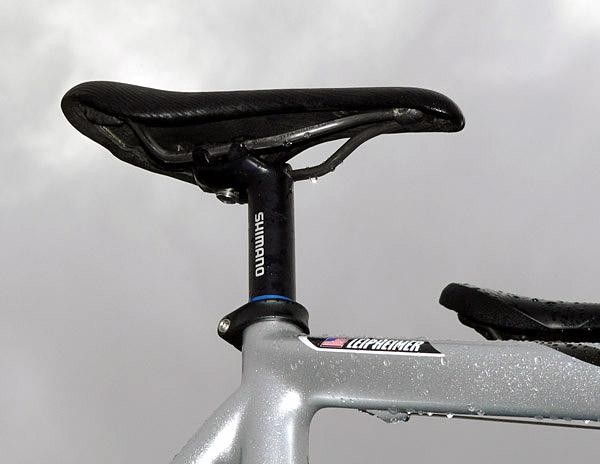 Levi Leipheimer's Trek Madone was topped with a rare black-anodized Shimano Dura-Ace seatpost.