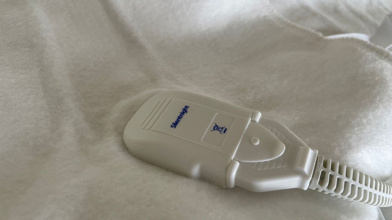 Silentnight Yours&amp;Mine Electric Blanket plug