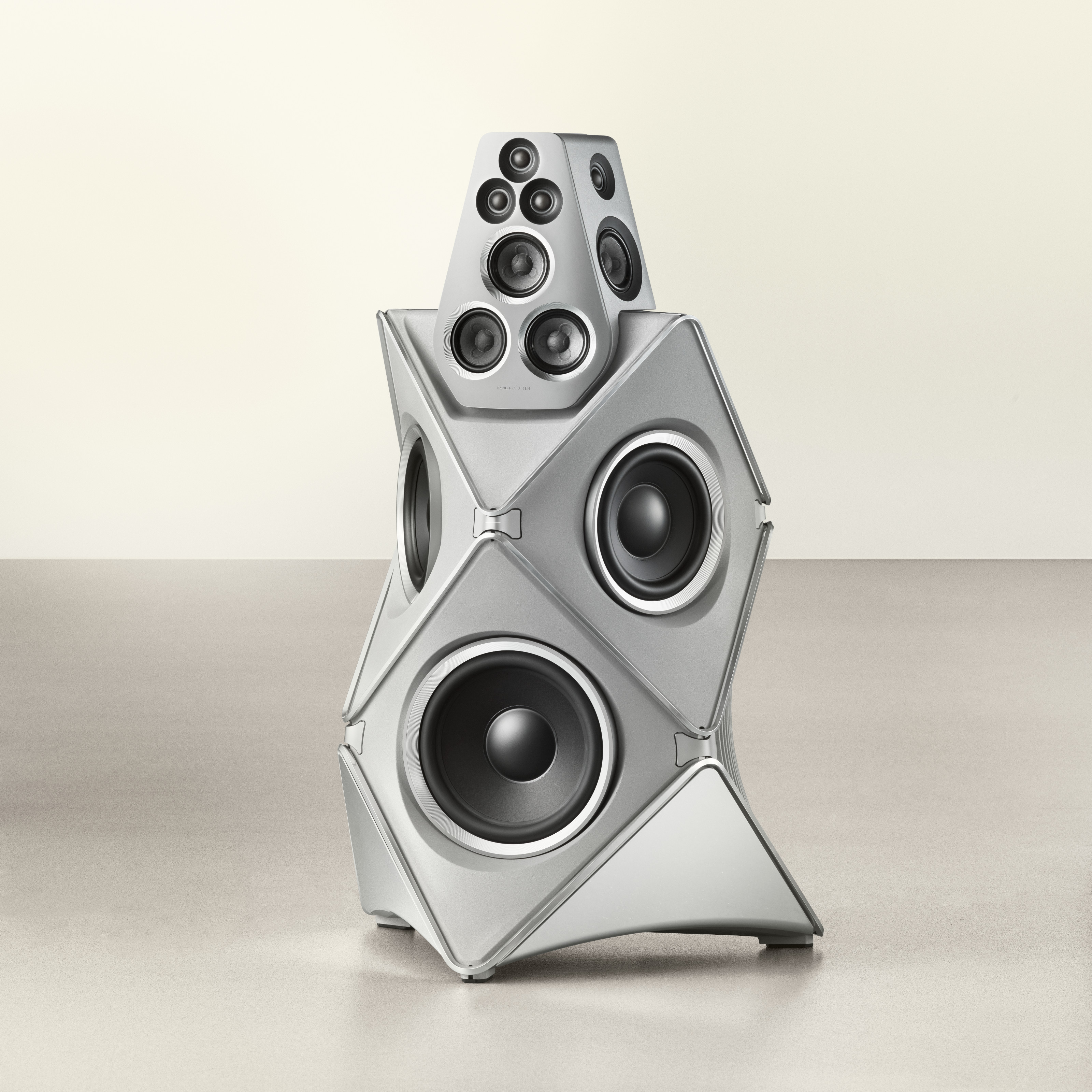 Bang &amp;amp; Olufsen Beolab 90 Titan Edition