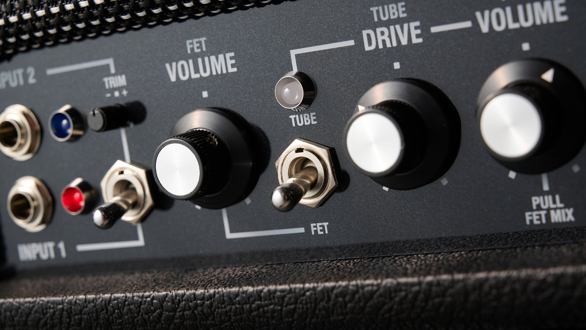 Laney Digbeth DB-EAST, the new signature bass head developed with the bass legend Nathan East