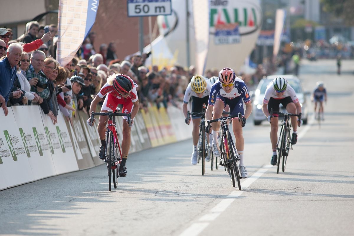 Megan Guarnier (Boels-Dolmans Cycling Team) sprints against Jolanda Neff (Servetto-Footon) for the second place of the Trofeo Alfredo Binda