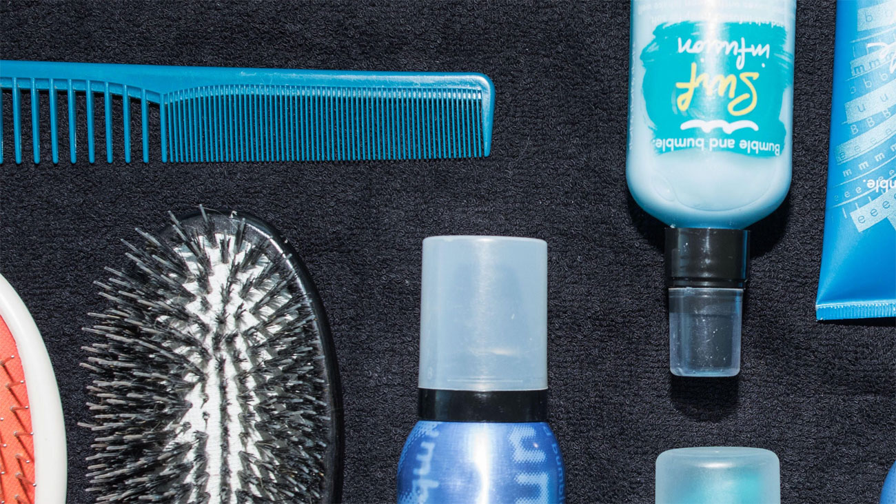 Liquid, Fluid, Blue, Product, Majorelle blue, Bottle, Electric blue, Purple, Cosmetics, Tints and shades,