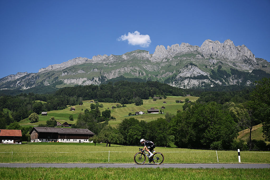 Tour de Suisse Women stage 4 LIVE: Can a time trial shake up the GC on the penultimate stage?
