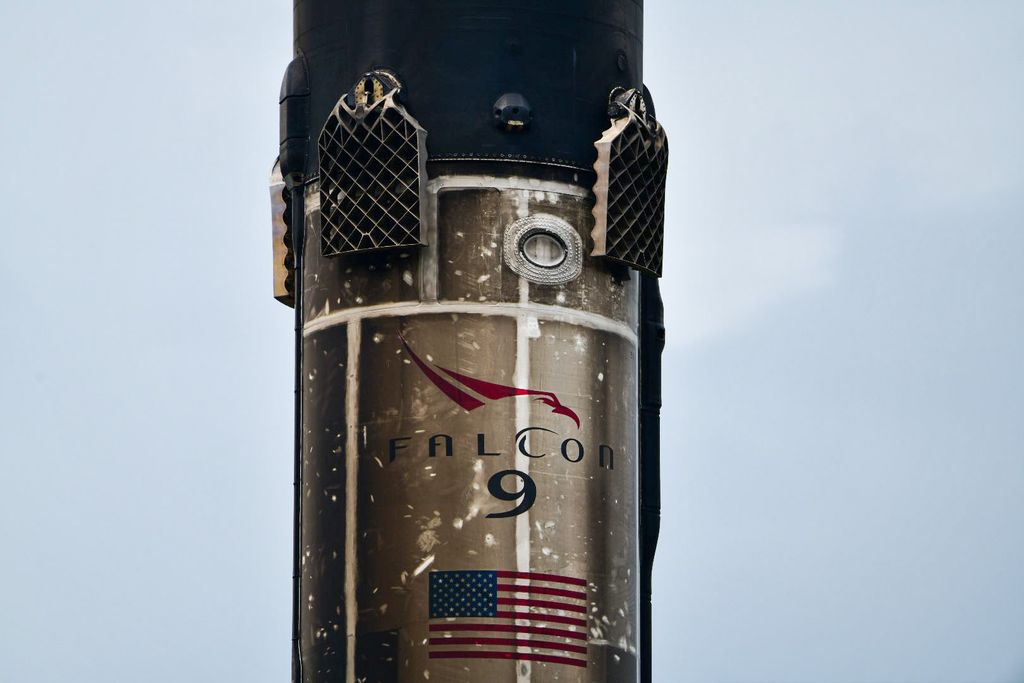 SpaceX's most-flown Falcon 9 rocket is a sooty veteran after 10 launches and landings  