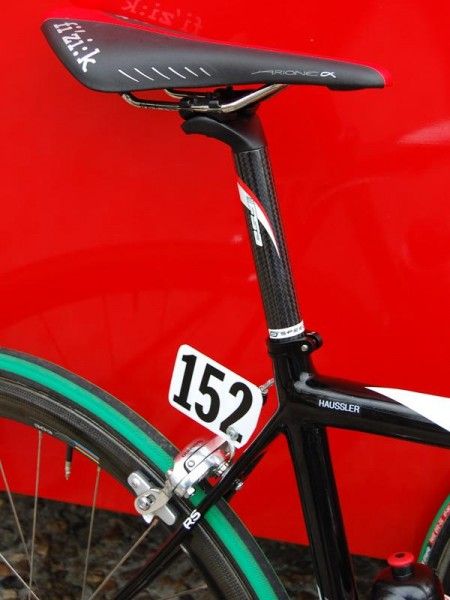 Haussler opted for a two-bolt seatpost for additional security.
