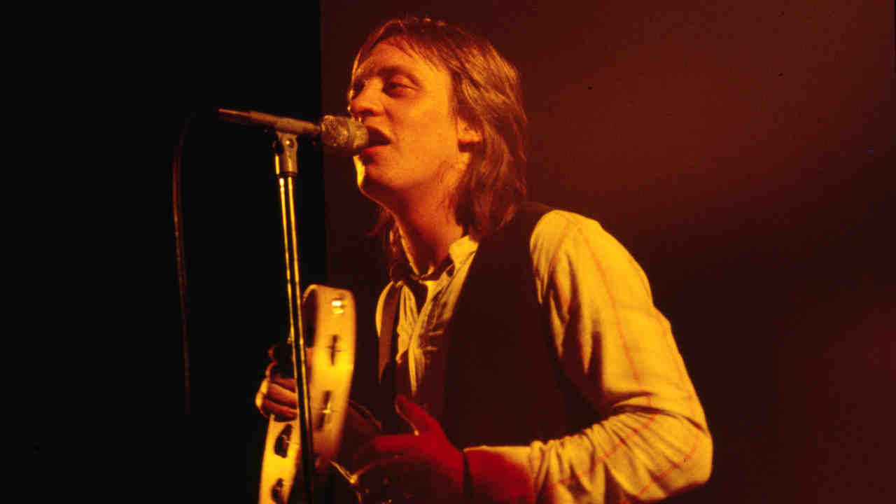 Jess Roden performing live in the 1970s