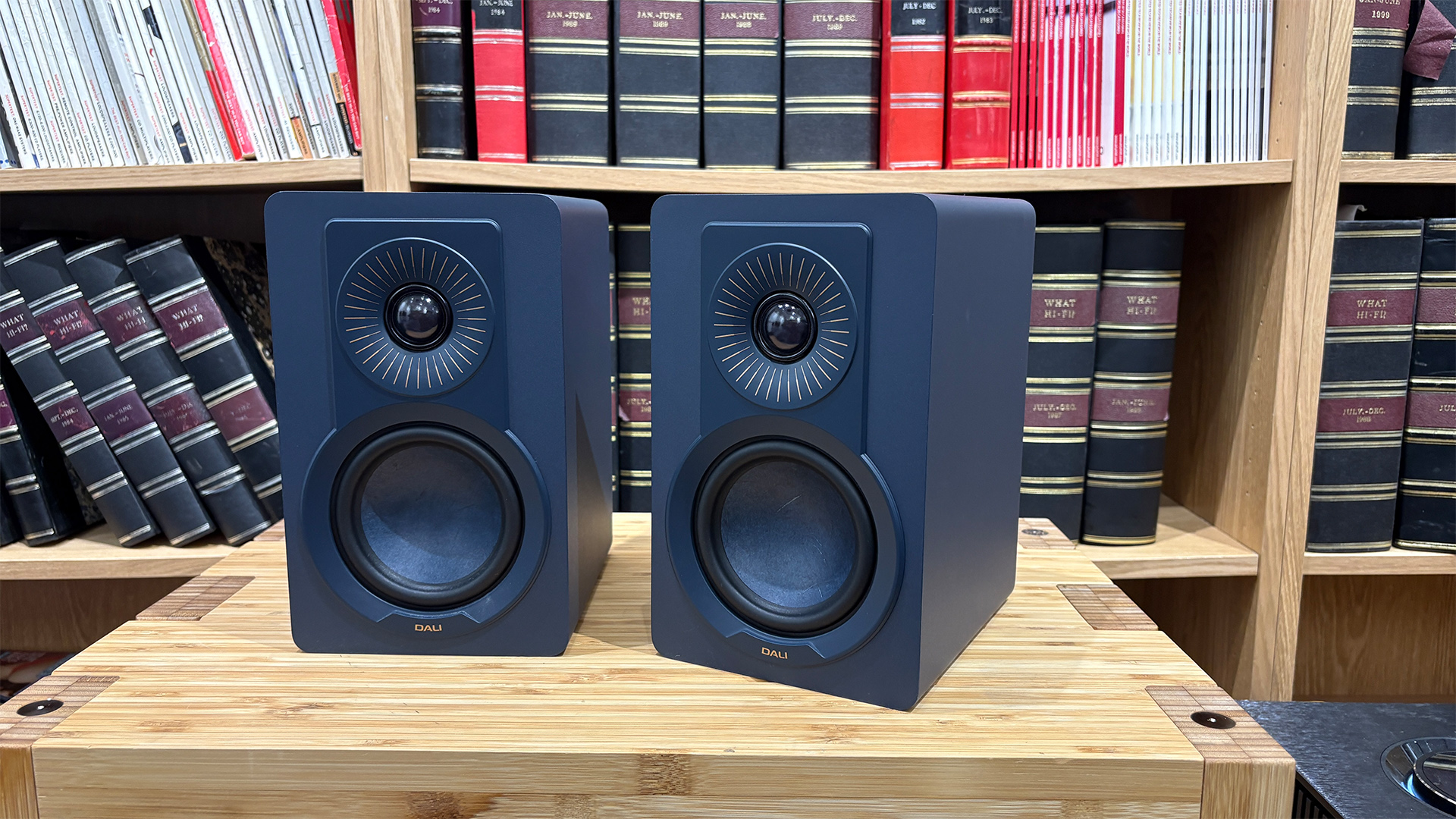 Dali Kupid standmount speakers