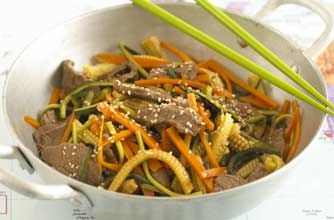 Annabel Karmel&#039;s sesame beef stir-fry