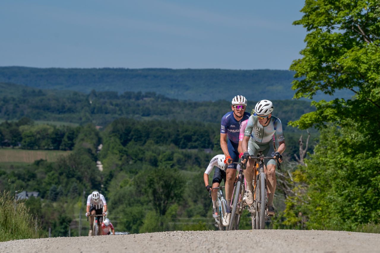 Front of the main field on the long course at 2024 Blue Mountains Gravel Fondo