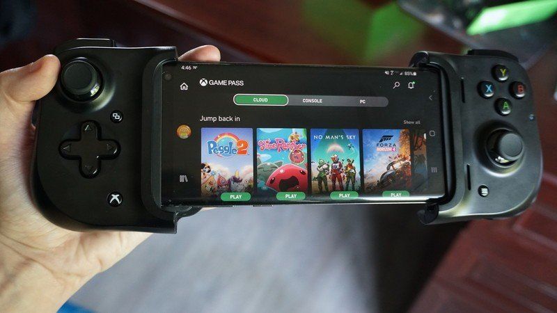 Razer Kishi With Phone