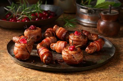 73 easy Christmas buffet ideas to make at home | GoodtoKnow
