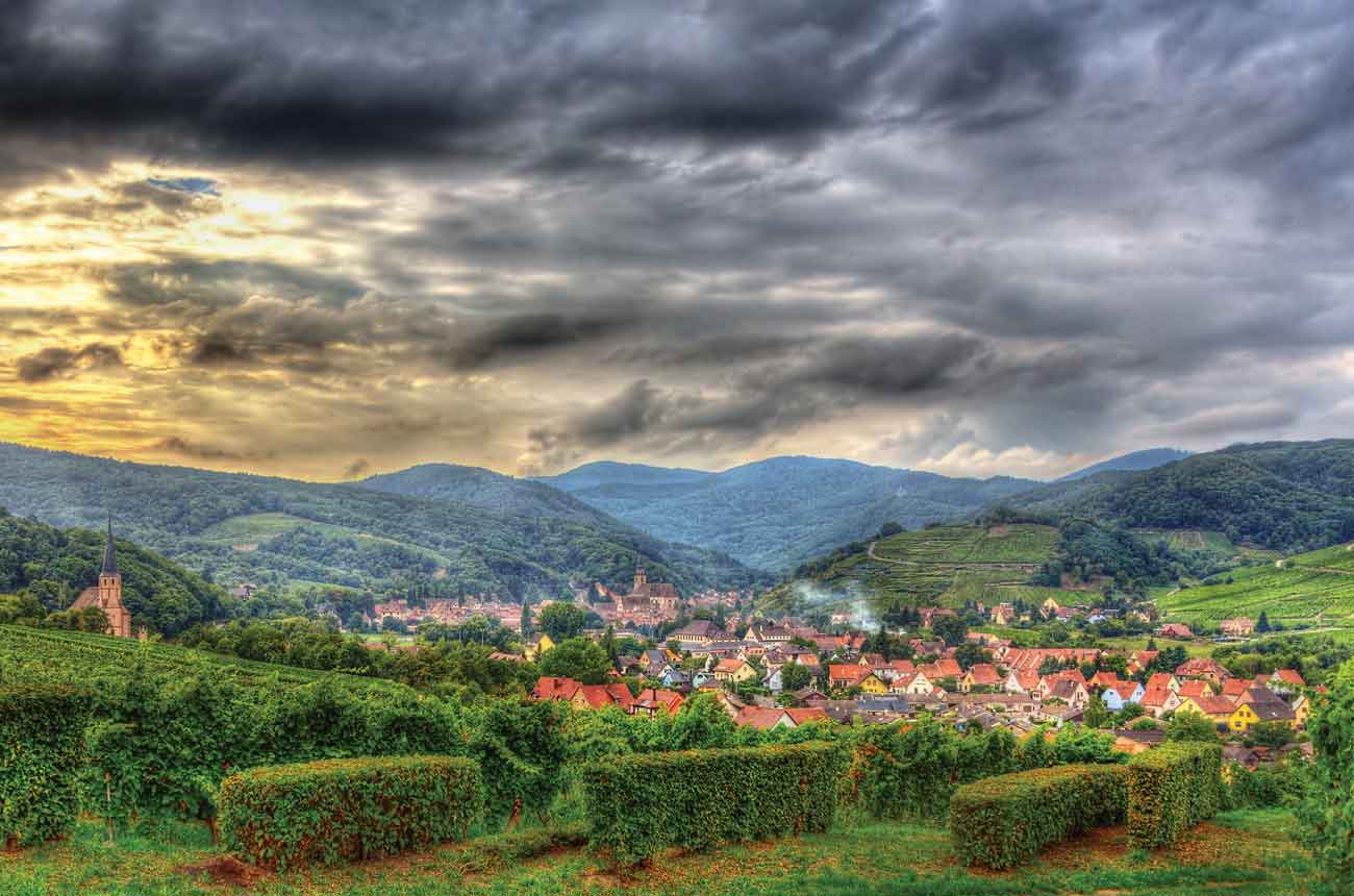 DEC305.alsace_travel.gettyimages_181576090_credit_leonid_andronov_getty_images-WEB.jpg