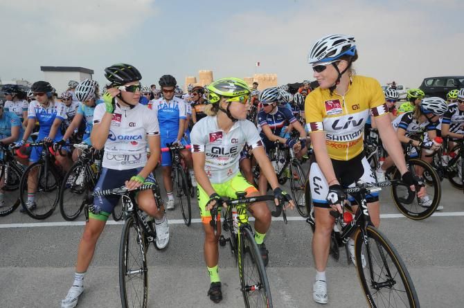 The leaders of the classifications on stage 2: Melissa Hoskins, Shelley Olds and Kirsten Wild