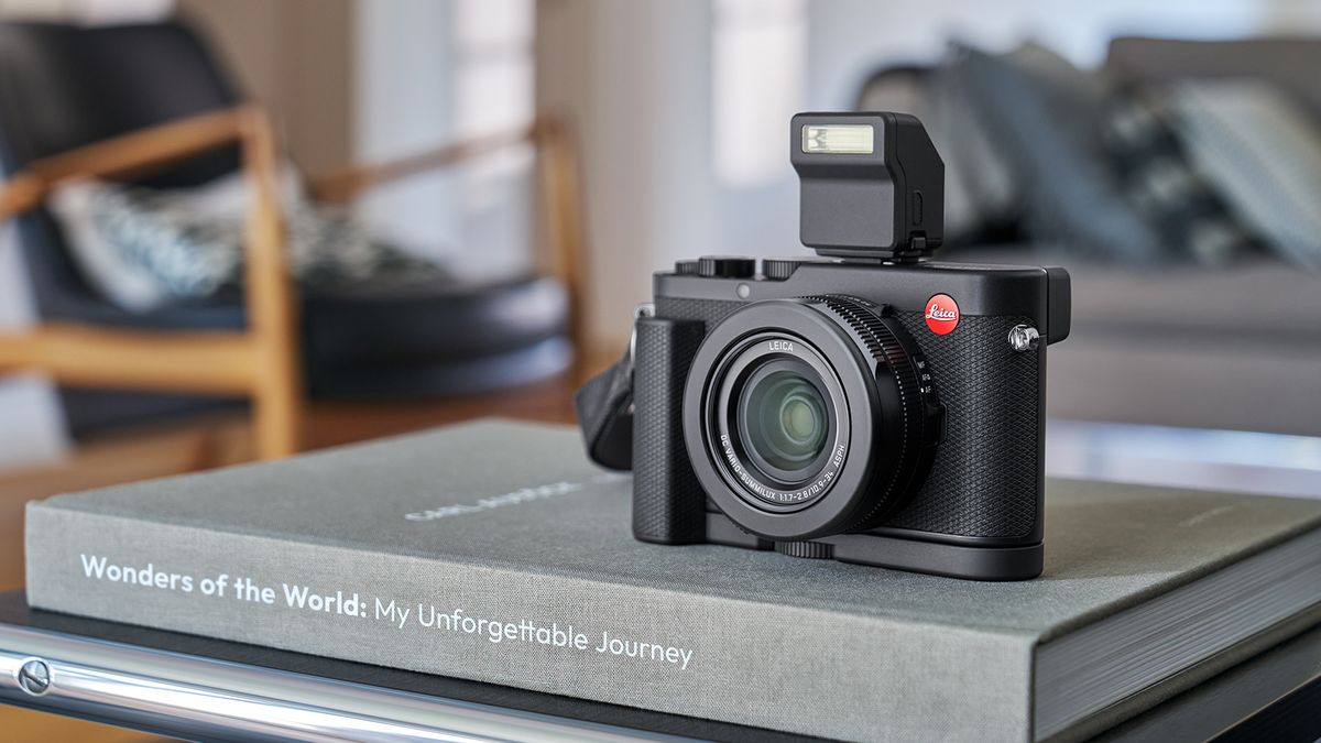 Leica D-Lux 8