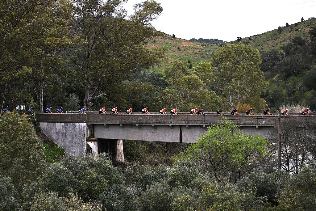 Volta ao Algarve stage 1 LIVE: Race set to come back together for illustrious bunch sprint featuring Philipsen, Magnier and De Lie