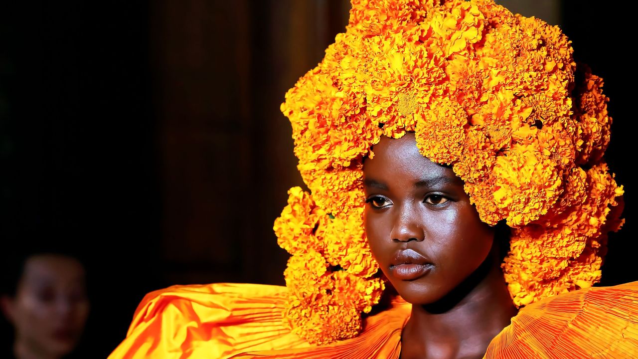 Yellow, Orange, Afro, Temple, Smile, 