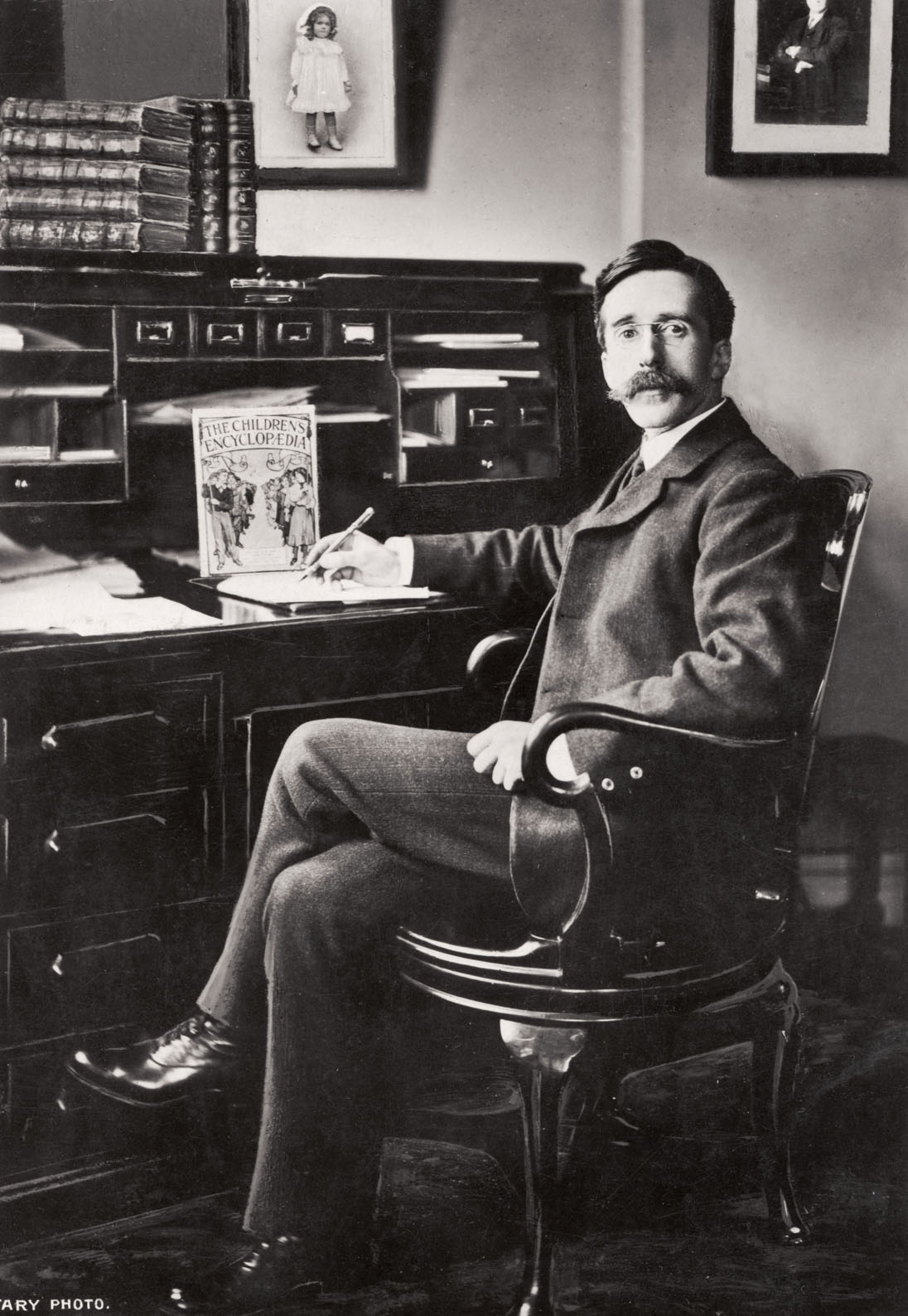 Arthur Mee - portrait - British writer and journalist 1875 - 1943